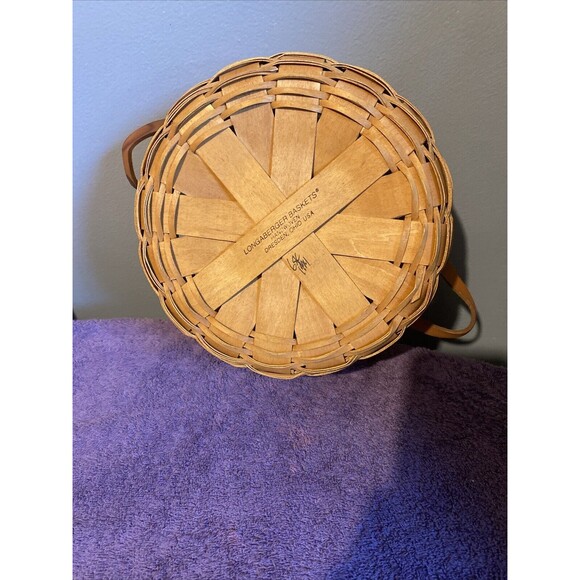 Longaberger Basket Handwoven In Dresden, Ohio USA 1994 Round Leather Handles - Picture 5 of 6